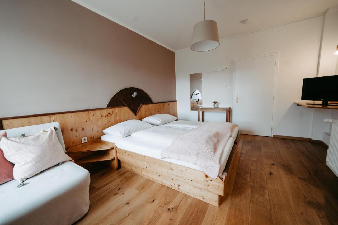 Hotel - Restaurant Soleo Krumpendorf Extérieur photo